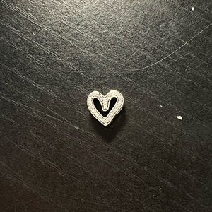 PANDORA sparkling freehand heart charm